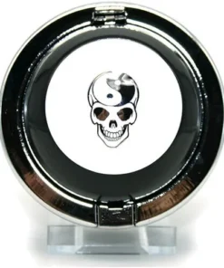 Ascher mit Sprungdeckel, Motiv Totenkopf
